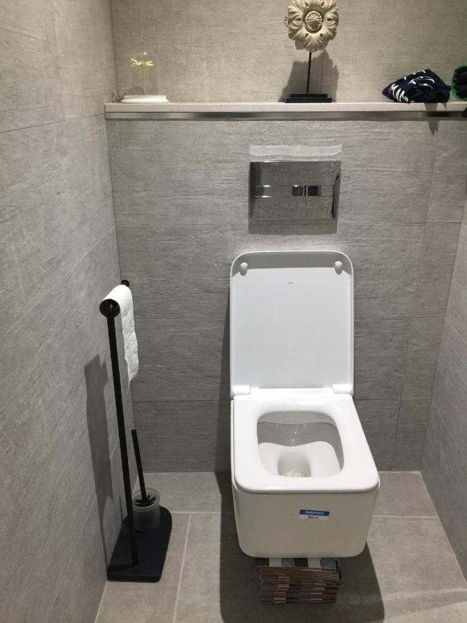 Appartamento Piso En El Emblematico Barrio Antiguo De Oviedo Esterno foto