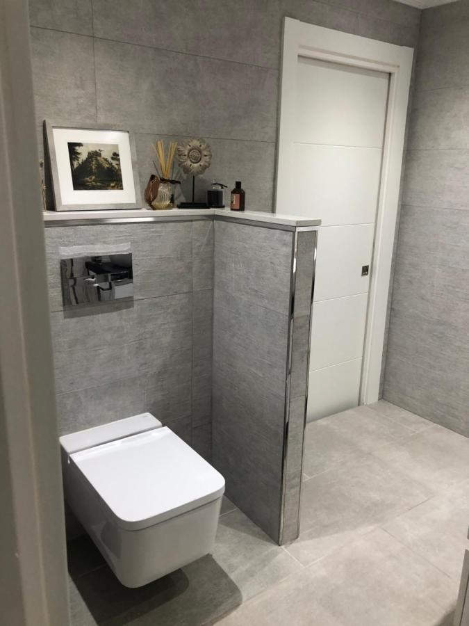 Appartamento Piso En El Emblematico Barrio Antiguo De Oviedo Esterno foto