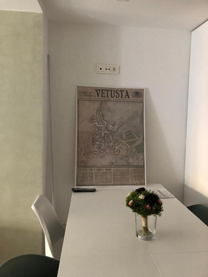 Appartamento Piso En El Emblematico Barrio Antiguo De Oviedo Esterno foto