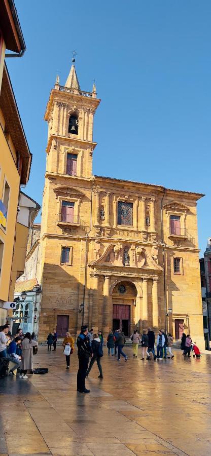 Appartamento Piso En El Emblematico Barrio Antiguo De Oviedo Esterno foto